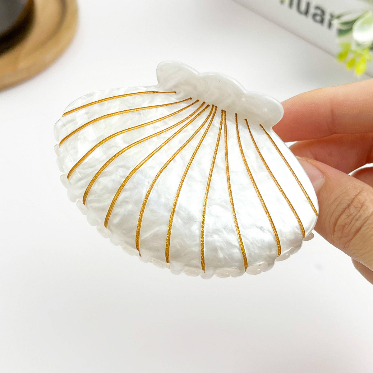Pince à cheveux Coquillage nacré blanc
