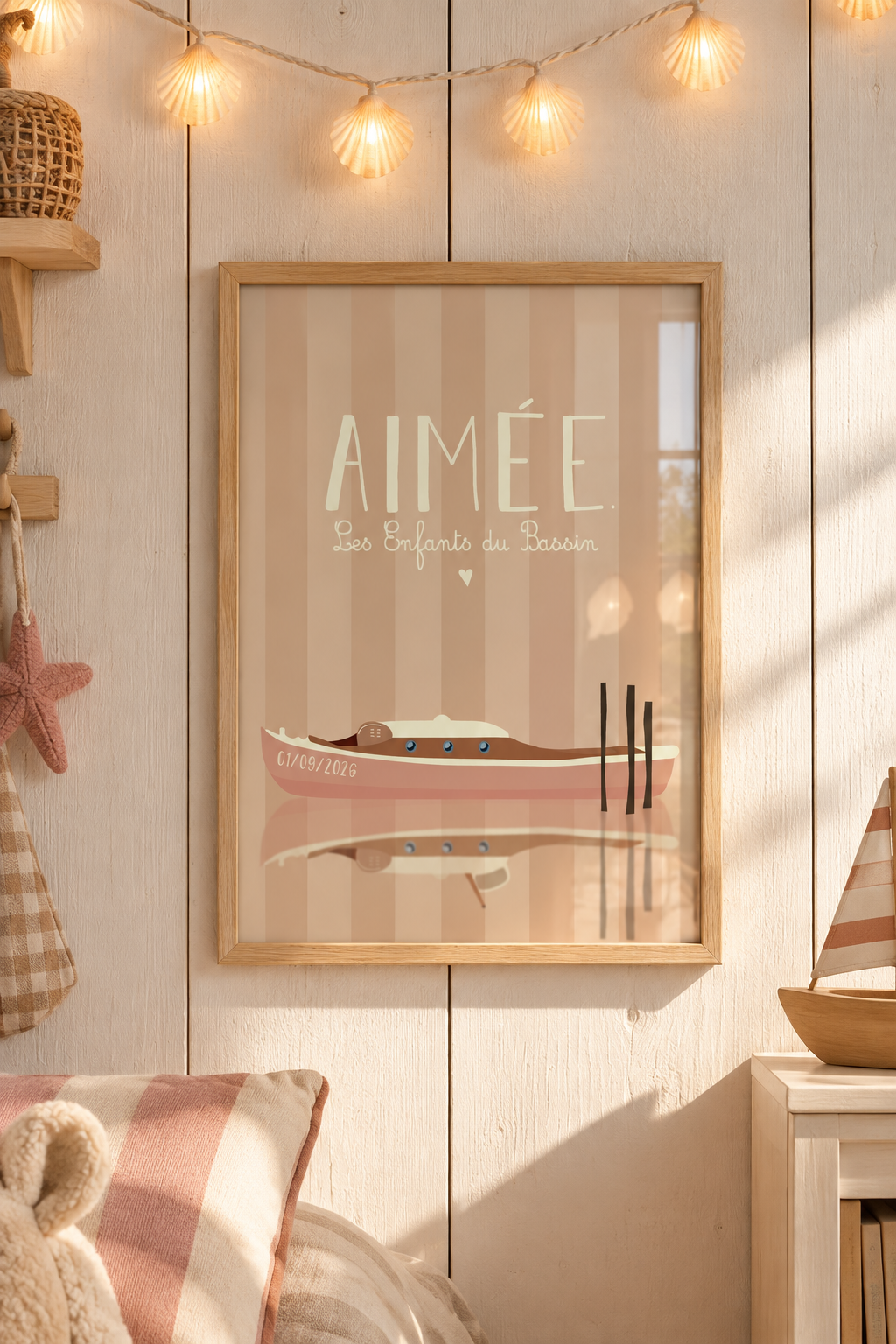 Aimée et la pinasse rose rayée