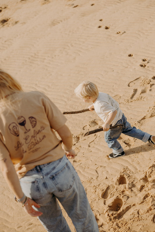 Le T-shirt "Dégustation" camel-violet