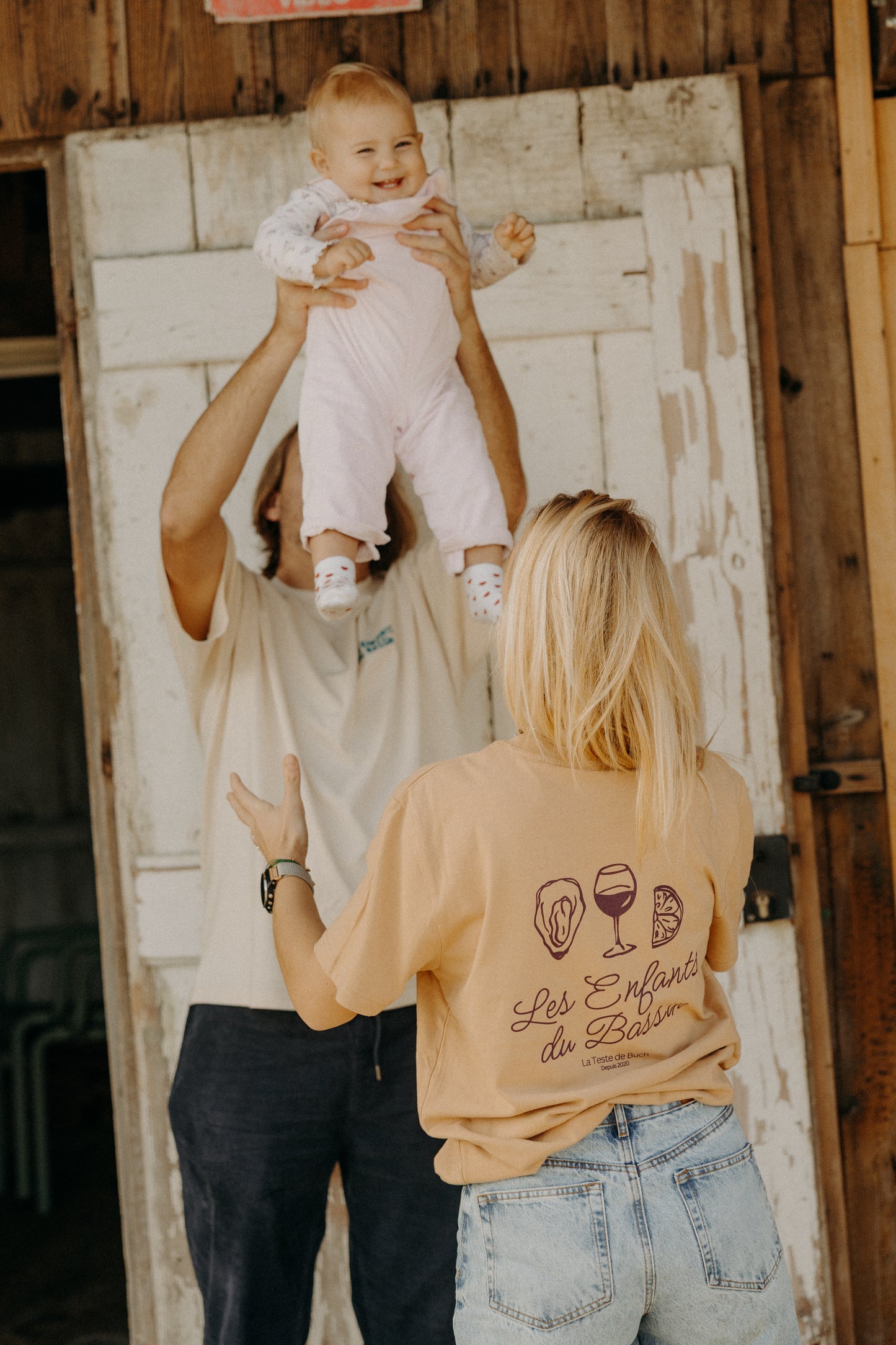 Le T-shirt "Dégustation" camel-violet