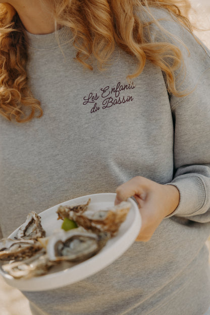 Le sweat Oversize "Dégustation" gris foncé-violet
