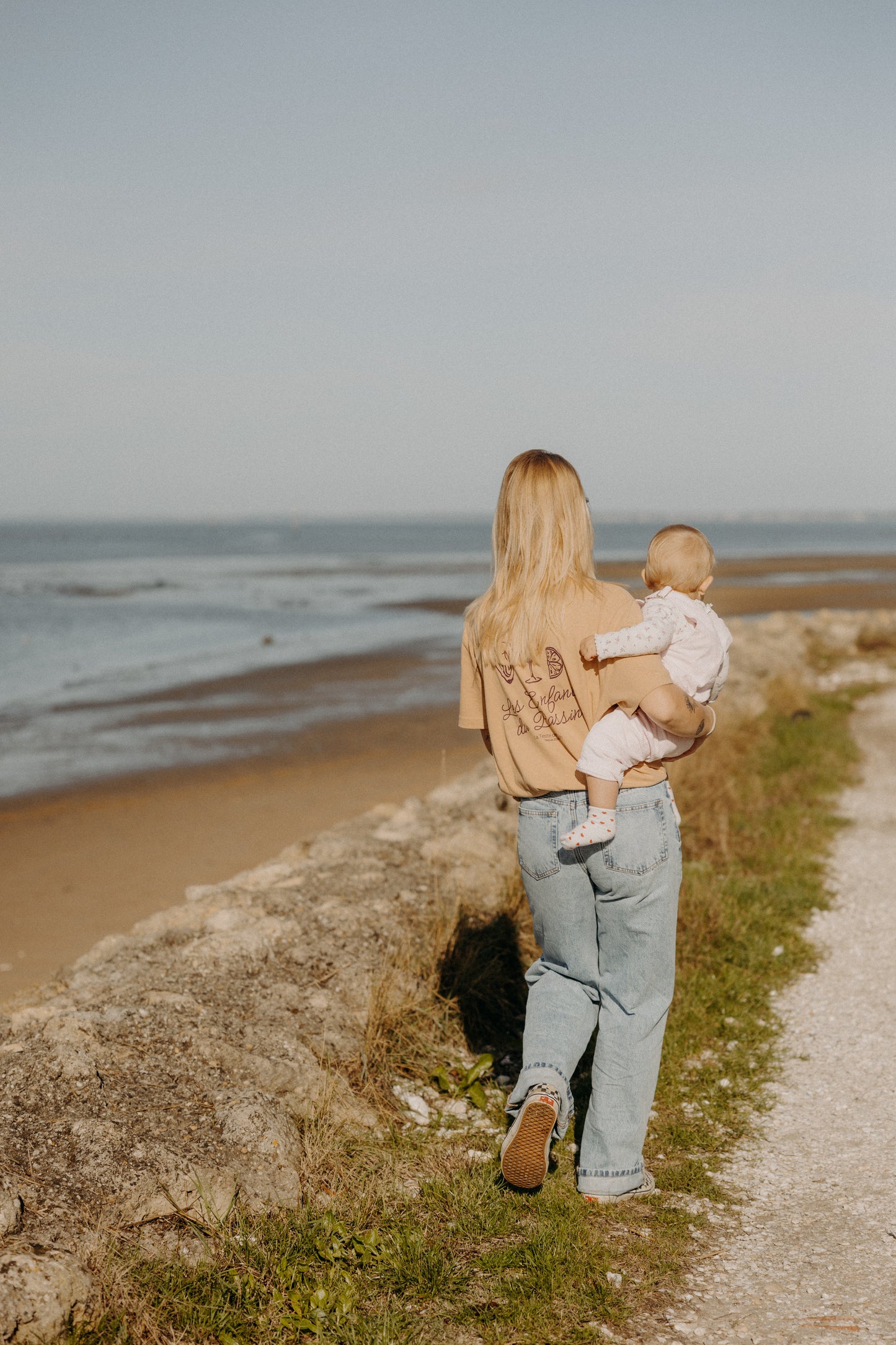 Le T-shirt "Dégustation" camel-violet